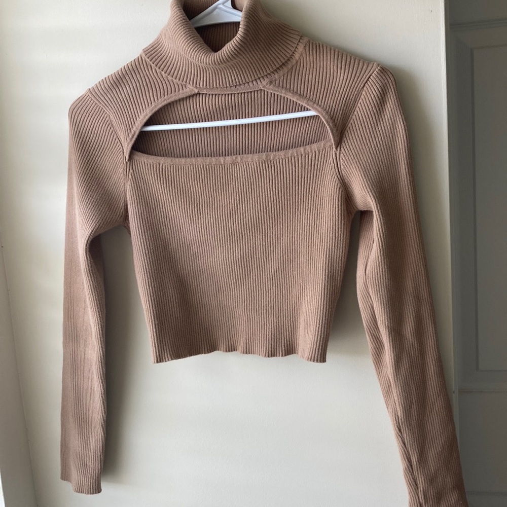 Le Lis keyhole cropped turtleneck